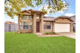 6501 Topaz Dr in Arlington, TX - Building Photo