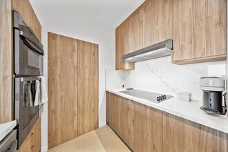 3020 NE 32nd Ave, Unit 903 in Fort Lauderdale, FL - Building Photo - Building Photo