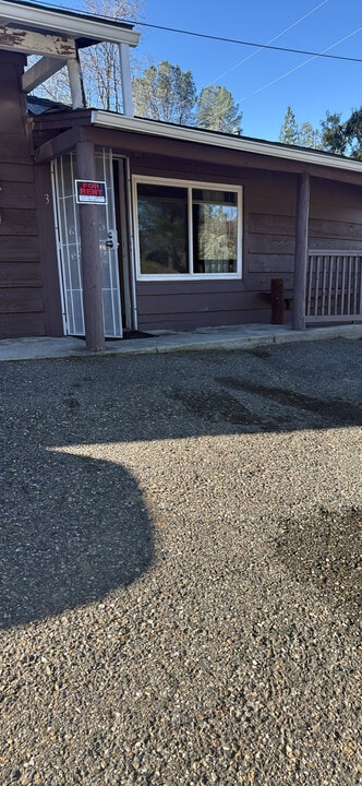 41872 Road 222, Unit #3 in Oakhurst, CA - Building Photo