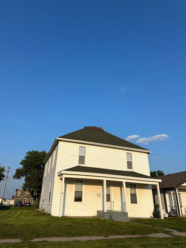 property at 1403 Pierce St