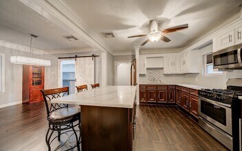 3905 Billingsley St in Houston, TX - Building Photo - Building Photo