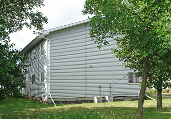 2610 Mall Dr in Superior, WI - Foto de edificio - Building Photo
