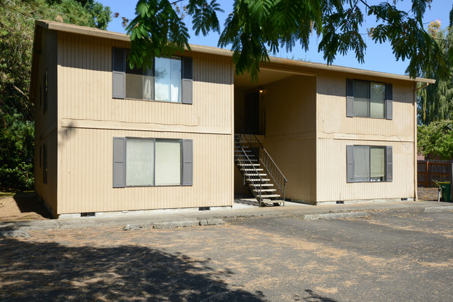 2226 Maple St in Forest Grove, OR - Building Photo - Building Photo