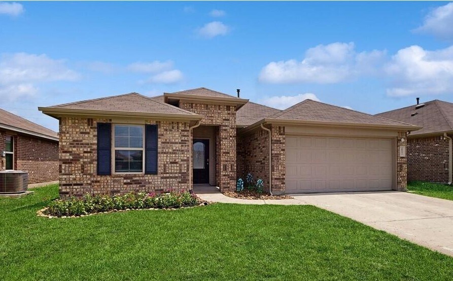18277 Eaton Mill Dr in Roman Forest, TX - Foto de edificio