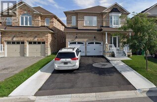 11 Dilworth Chase Rd in Brampton, ON - Building Photo