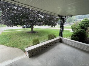 34660 MacDonald Dr in Sterling Heights, MI - Building Photo - Building Photo