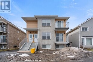 1234 Cumberland St in Cornwall, ON - Building Photo