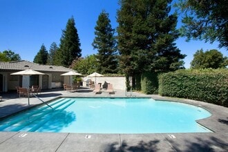 Villa Mondavi in Bakersfield, CA - Building Photo - Building Photo