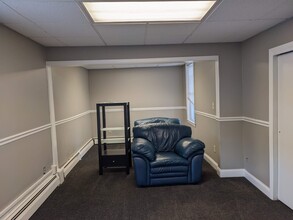 685 Massabesic St-Unit -2-E in Manchester, NH - Foto de edificio - Building Photo