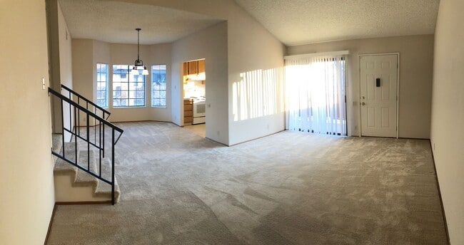 431 Costa Mesa Terrace in Sunnyvale, CA - Foto de edificio - Building Photo