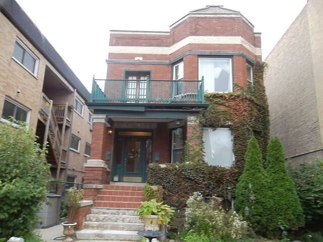 1516 W Farwell Ave, Unit G in Chicago, IL - Foto de edificio
