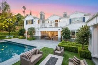 2084 Clermont St in Denver, CO - Building Photo - Building Photo