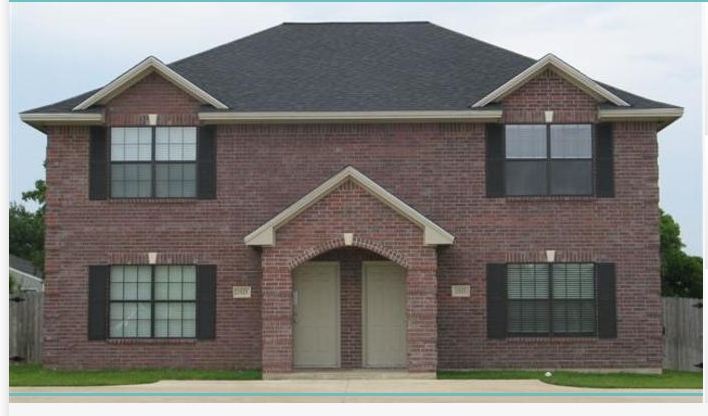 Teal Duplexes in College Station, TX - Building Photo