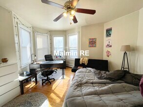 19 Sachem St, Unit 3 in Boston, MA - Foto de edificio - Building Photo