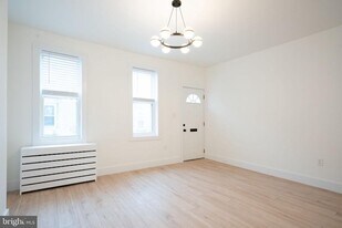 170 Markle St in Philadelphia, PA - Building Photo