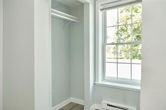 73 E Main St, Unit 2 in Beacon, NY - Building Photo - Building Photo