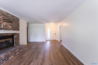 7513 SW Clubfield Dr in Huntsville, AL - Building Photo - Building Photo