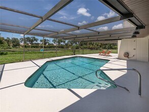 1015 N Cypress Point Dr in Venice, FL - Building Photo - Building Photo