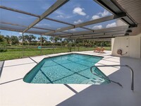 1015 N Cypress Point Dr in Venice, FL - Foto de edificio - Building Photo