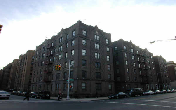 2620 Glenwood Rd in Brooklyn, NY - Building Photo