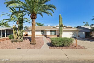 1400 E Wesleyan Dr in Tempe, AZ - Building Photo