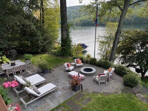 21 Echo Dr in New Milford, CT - Building Photo - Building Photo