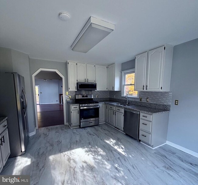 property at 4209 Oakhill Rd