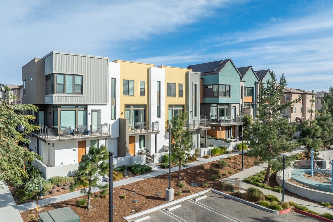 Evergreen at Rise in Irvine, CA - Building Photo