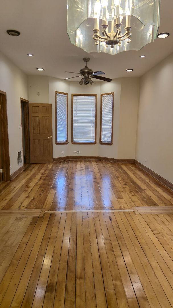 907 W 71st St in Chicago, IL - Building Photo - Building Photo