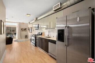 4215 Glencoe Ave-Unit -307 in Marina Del Rey, CA - Foto de edificio - Building Photo