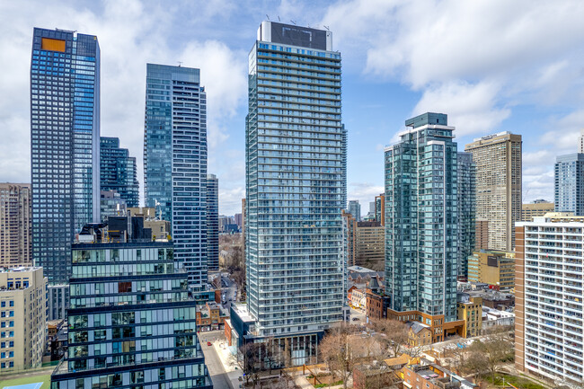 The Gloucester on Yonge in Toronto, ON - Building Photo - Building Photo