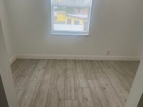 407 S Lakeside Dr in Lake Worth Beach, FL - Building Photo - Building Photo