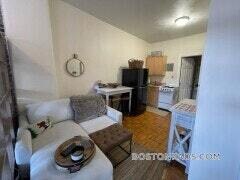 40 Anderson St, Unit 2 in Boston, MA - Building Photo