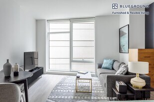 8 10th St in San Francisco, CA - Building Photo