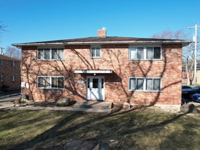 2506 Brentwood Pky, Unit B