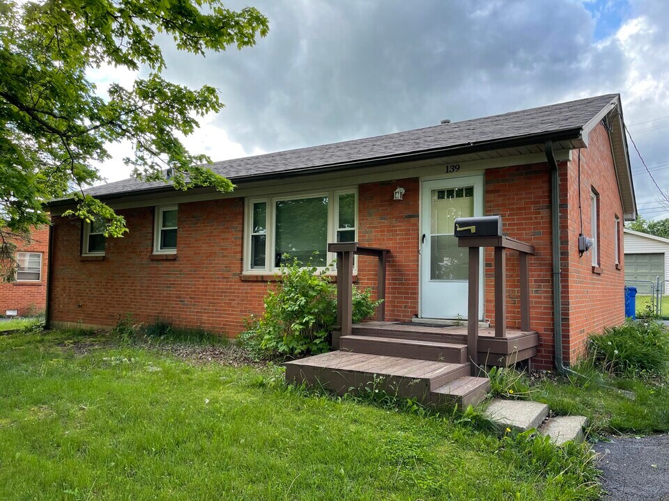 139 Chantilly St in Lexington, KY - Building Photo