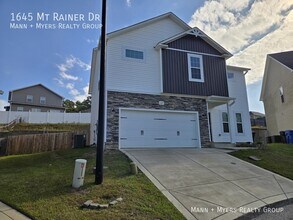 1645 Mount Rainer Dr in Fayetteville, NC - Building Photo - Building Photo