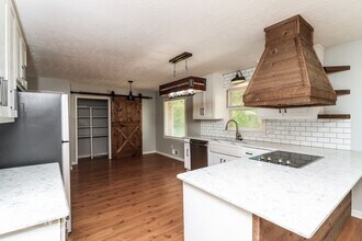 37 Woodland Trail in Newnan, GA - Building Photo - Building Photo