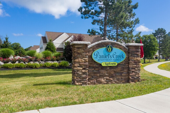 Daniel's Creek at Baytowne in Webster, NY - Building Photo - Building Photo