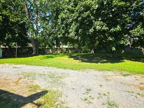 12011 Somerset Ave in Princess Anne, MD - Building Photo - Building Photo