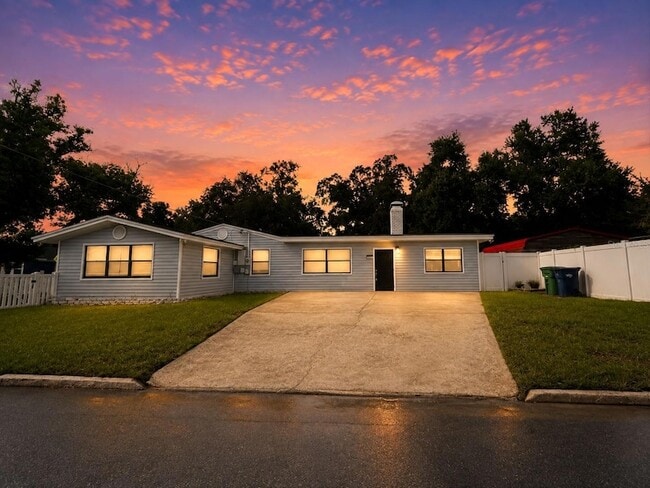 property at 7301 N Dartmouth Ave