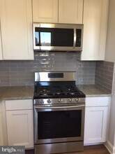 8315 N Brook Ln in Bethesda, MD - Building Photo - Building Photo