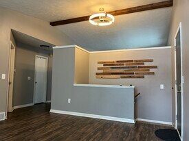 4417 Poinsettia Ave SE in Kentwood, MI - Building Photo