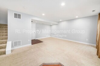 5964 Woodshire Dr in Westerville, OH - Building Photo - Building Photo