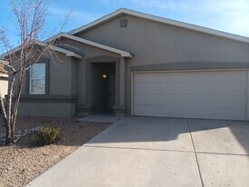 9316 Upper Meadow Ave SW in Albuquerque, NM - Building Photo