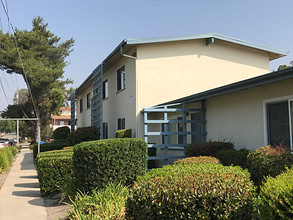 College Gardens in San Luis Obispo, CA - Foto de edificio - Building Photo