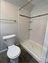 1740 Farmington Ave in Unionville, CT - Building Photo - Building Photo