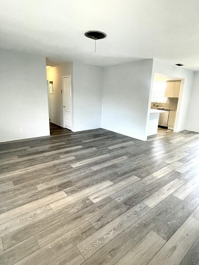 1643 Wiley St in Hollywood, FL - Building Photo - Building Photo