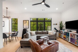 417 E College Ave in Decatur, GA - Building Photo - Building Photo