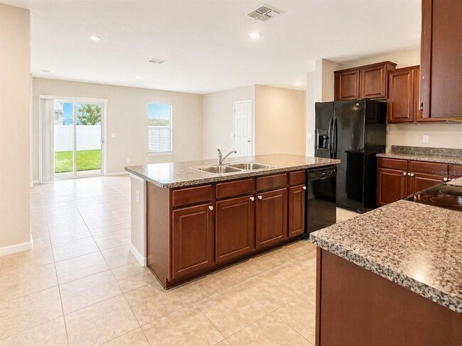 7406 Rosy Periwinkle Ct in Tampa, FL - Building Photo - Building Photo